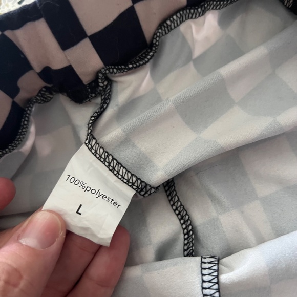 Checkered flare leggings size large - Picture 5 of 5